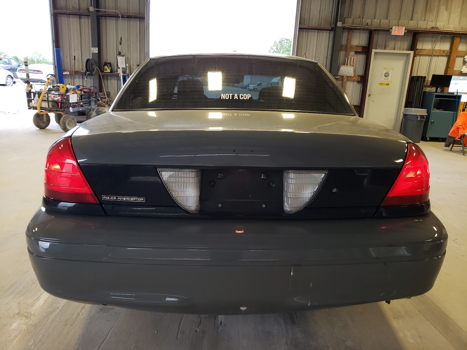 2FAHP71W67X102446 2007 Ford Crown Victoria Police Interceptor