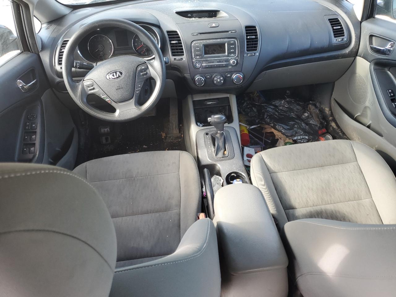 2015 Kia Forte - Image 8