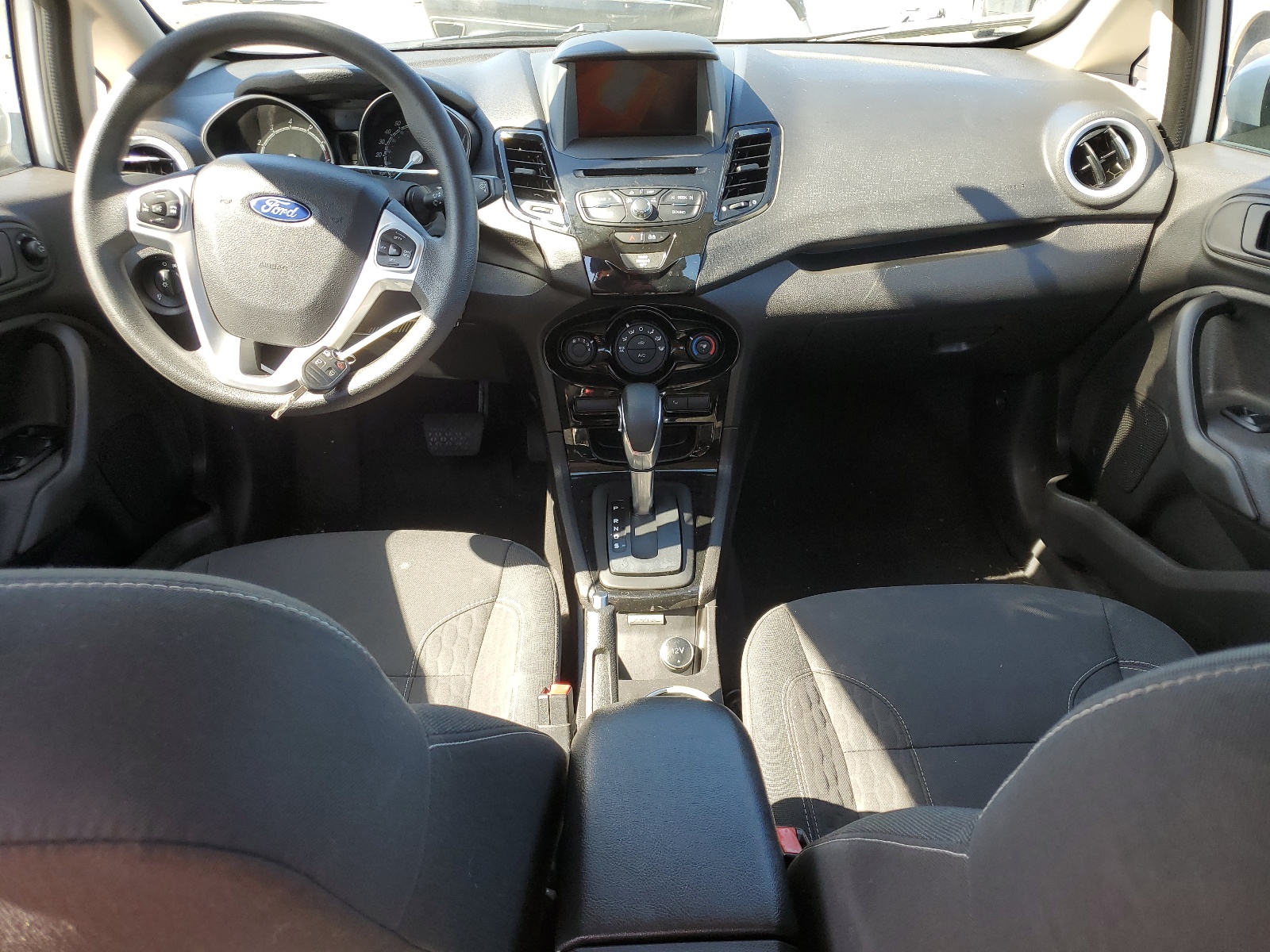 3FADP4BJ4KM137216 2019 Ford Fiesta Se