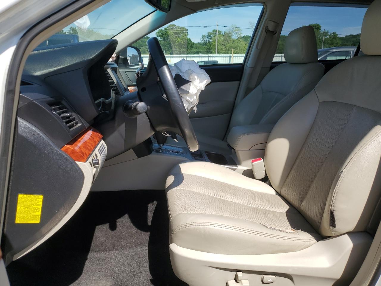 2011 Subaru Outback 3.6R Limited VIN: 4S4BRDLC9B2418474 Lot: 57160604