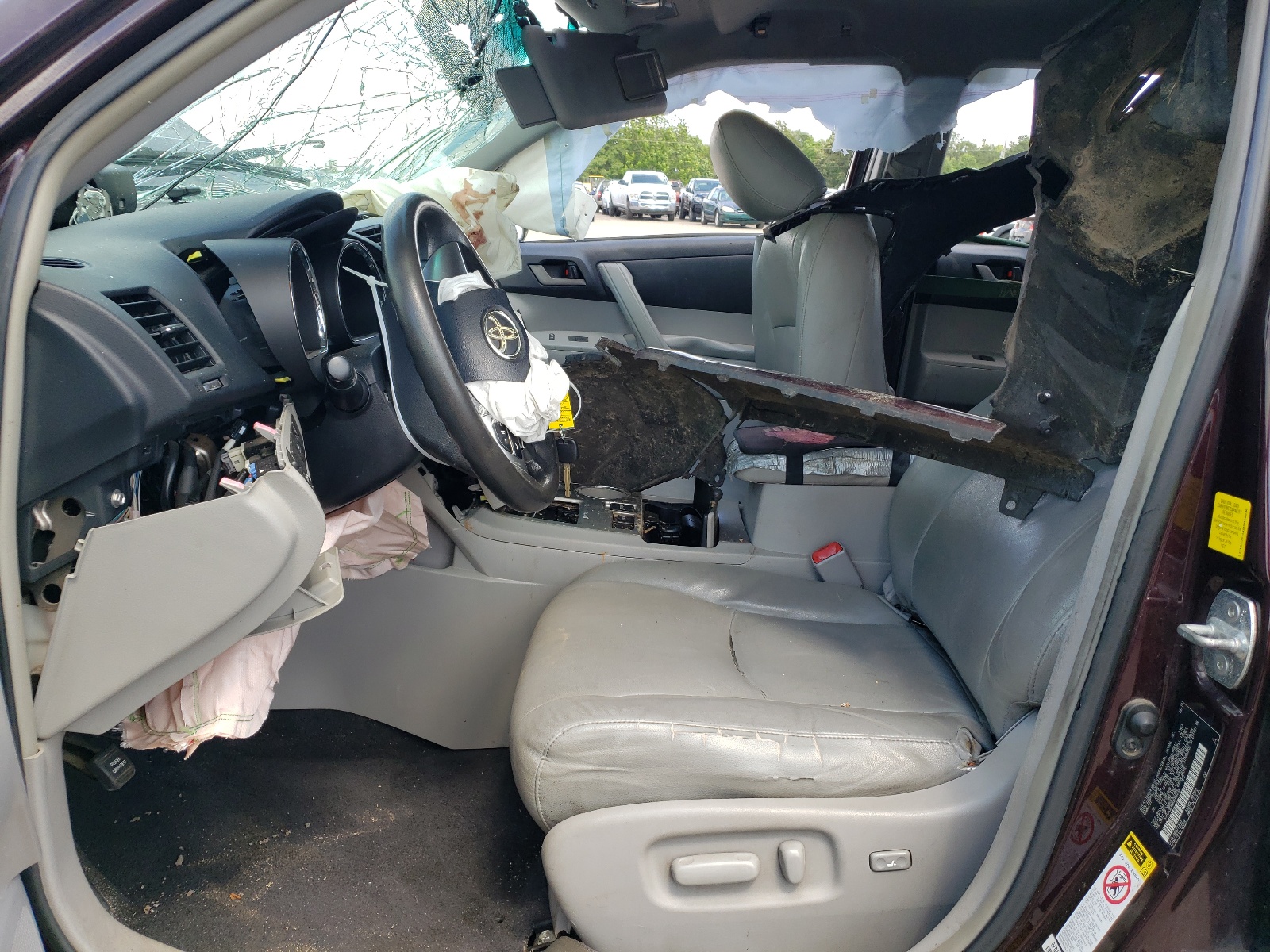 5TDZA3EHXBS008238 2011 Toyota Highlander Base