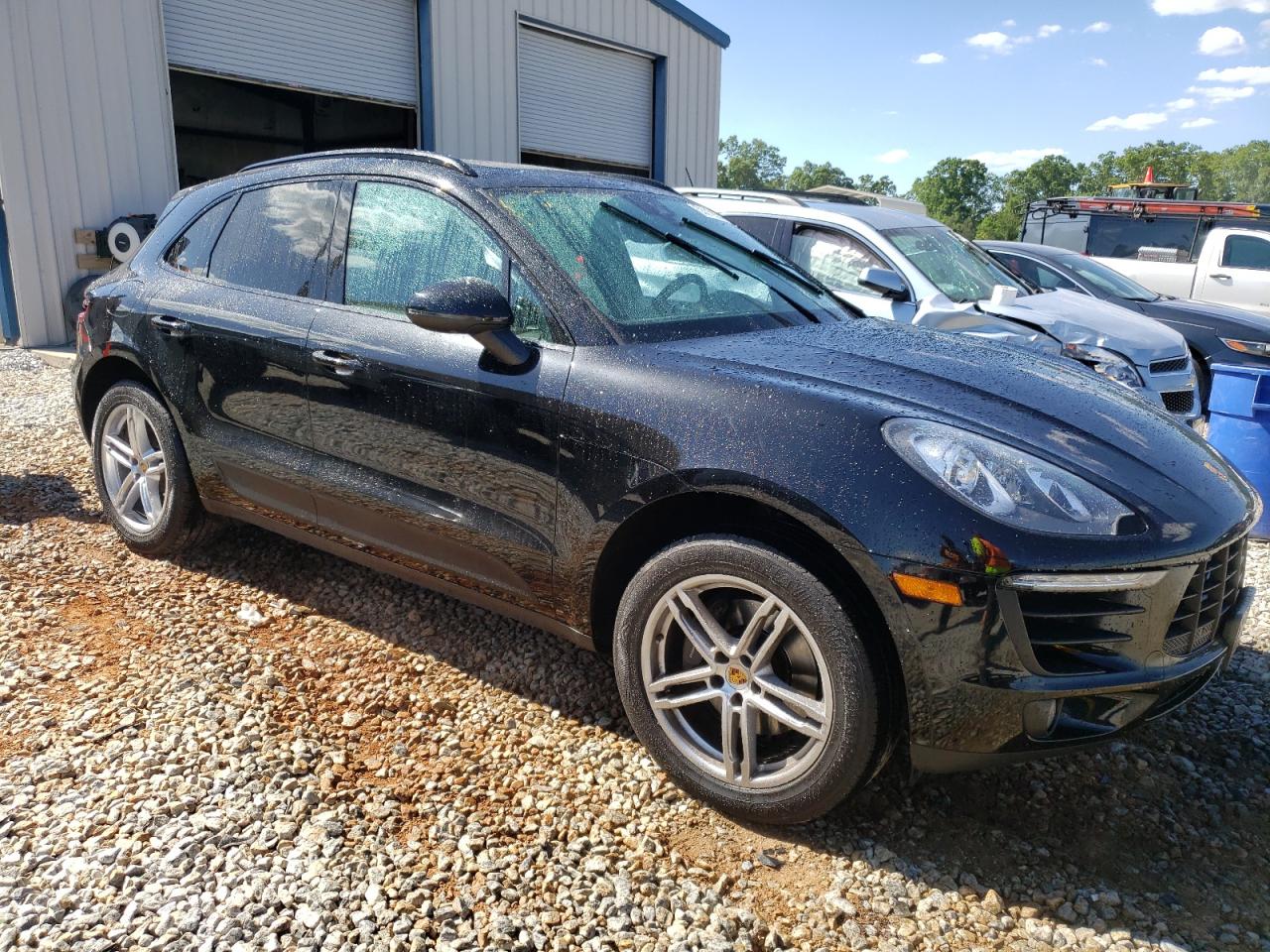 VIN WP1AA2A52HLB08314 2017 PORSCHE MACAN no.4