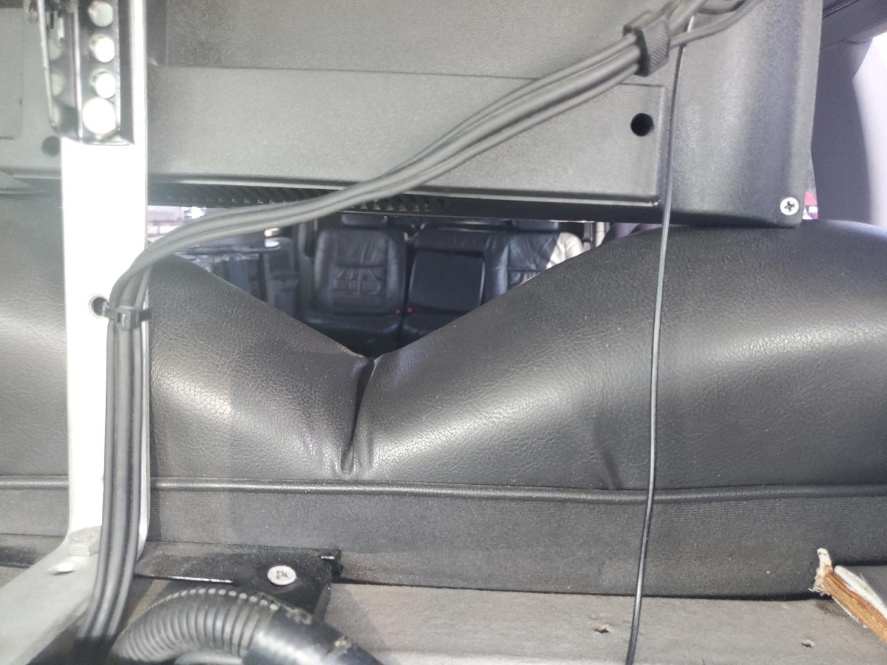 2002 Ford Excursion - Image 10