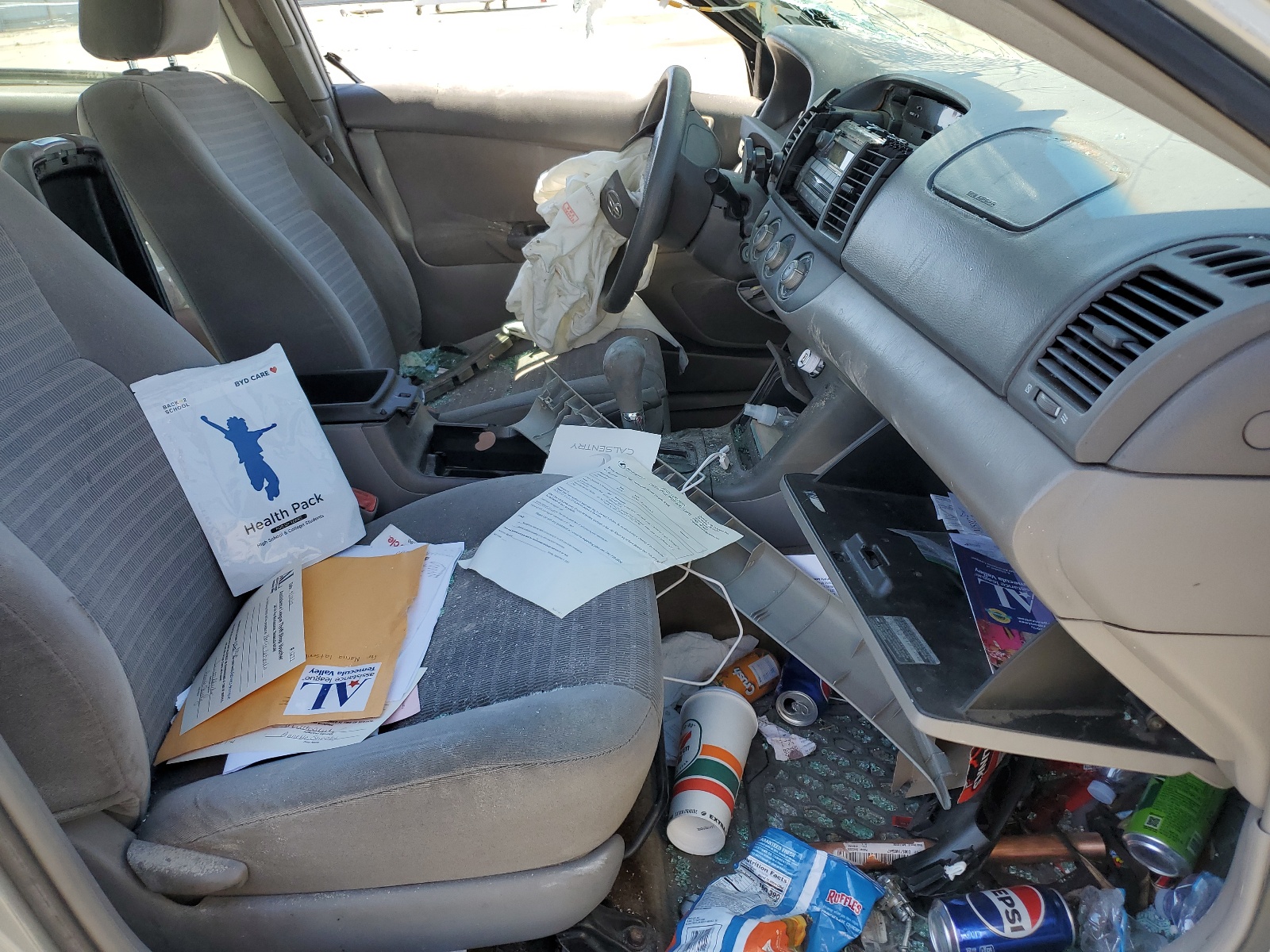 4T1BE32K65U942138 2005 Toyota Camry Le