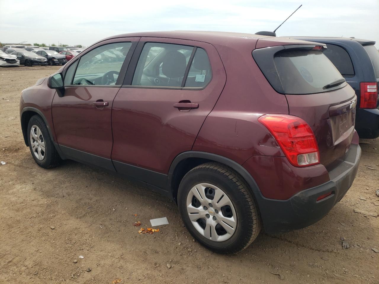 3GNCJKSB5GL277087 2016 CHEVROLET TRAX - Image 2