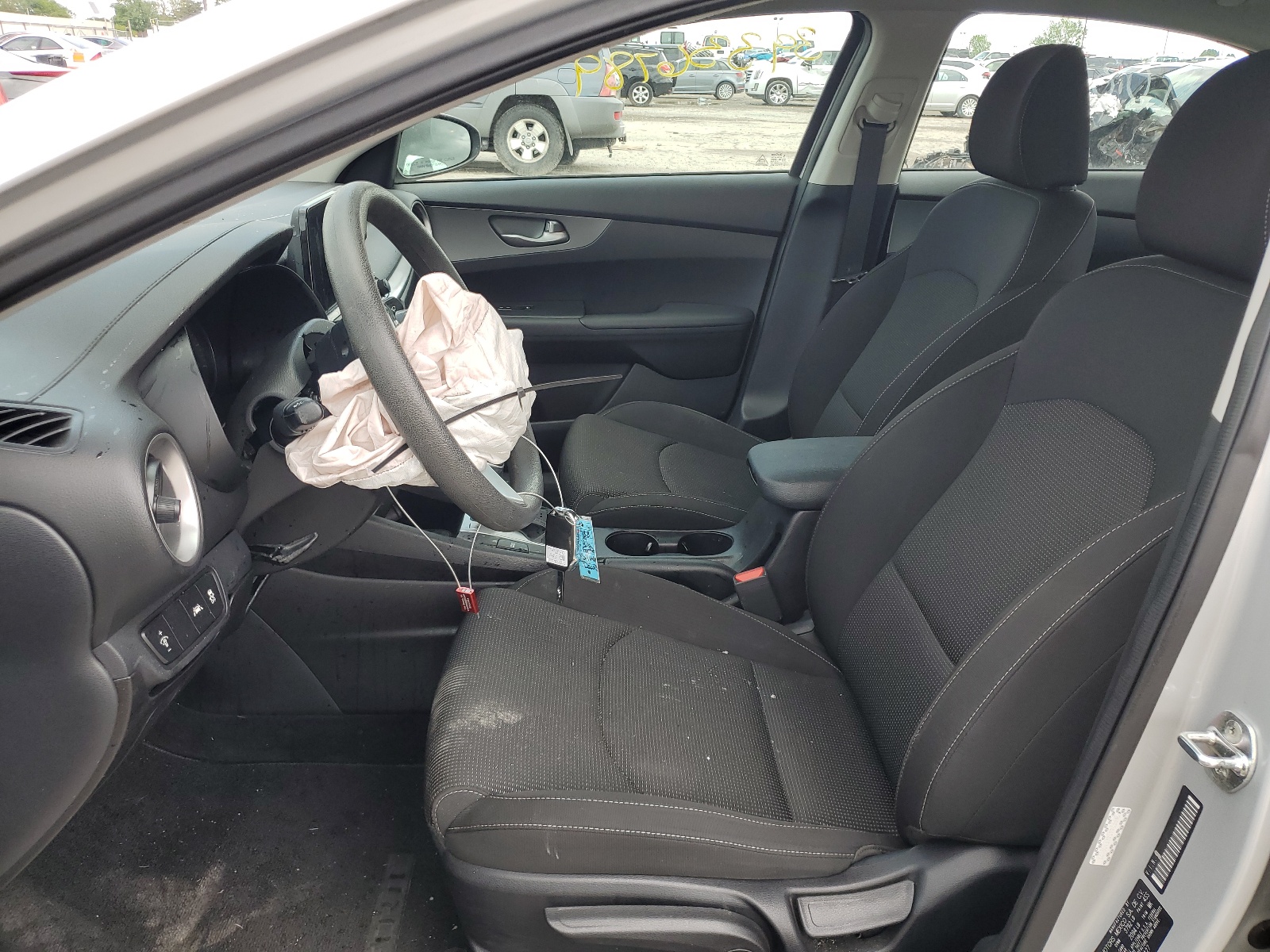 3KPF24AD4KE108127 2019 Kia Forte Fe