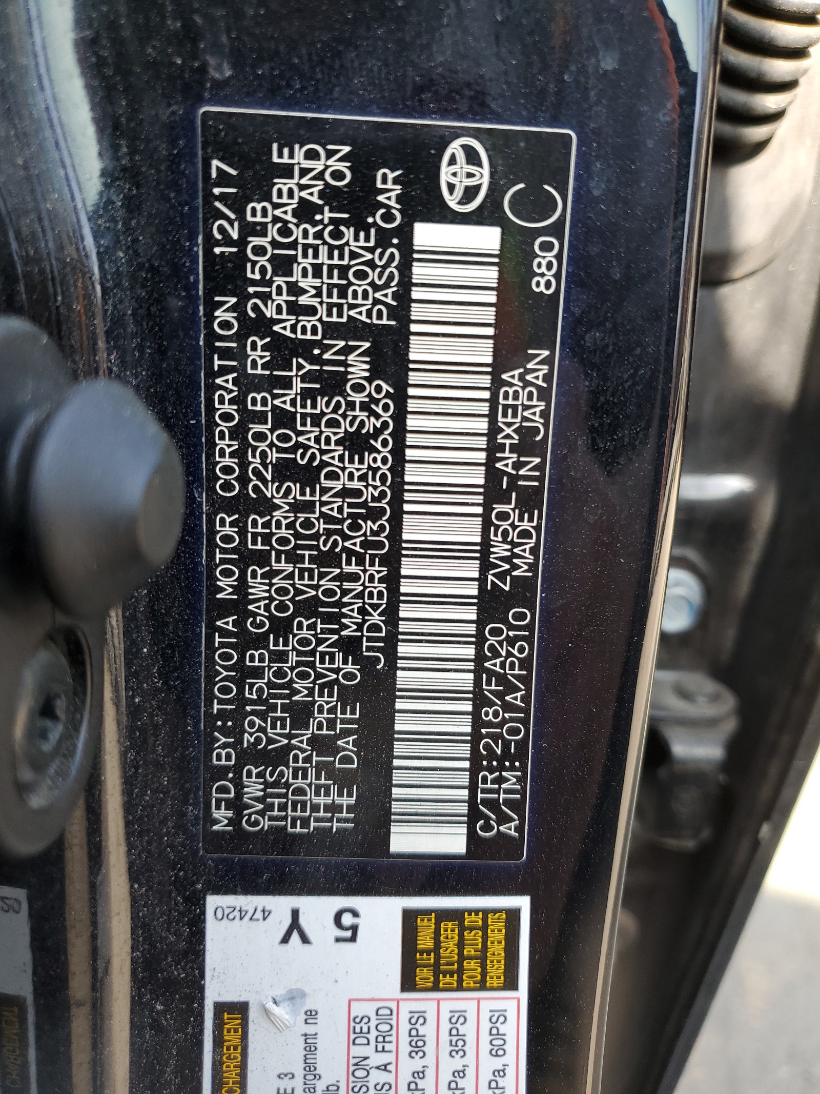 JTDKBRFU3J3586369 2018 Toyota Prius