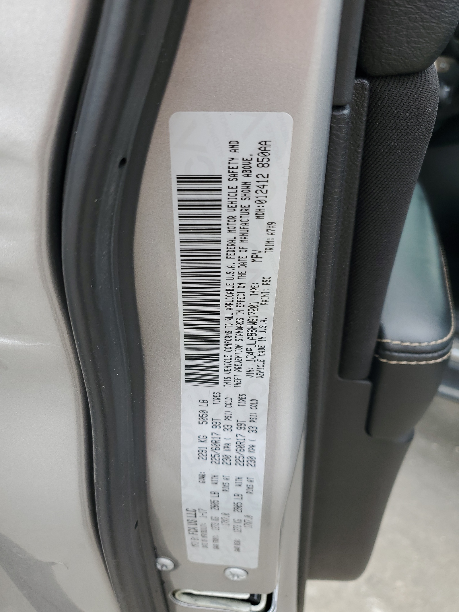 1C4PJLAB6HW617201 2017 Jeep Cherokee Sport