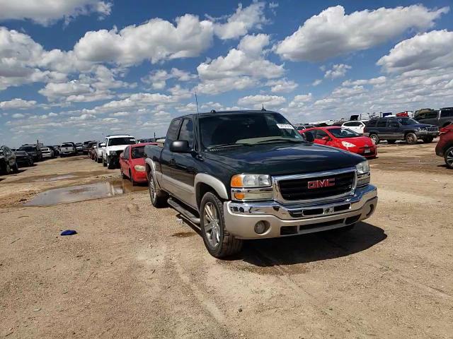 2004 GMC New Sierra K1500 VIN: 1GTEK19T04Z243795 Lot: 54757314