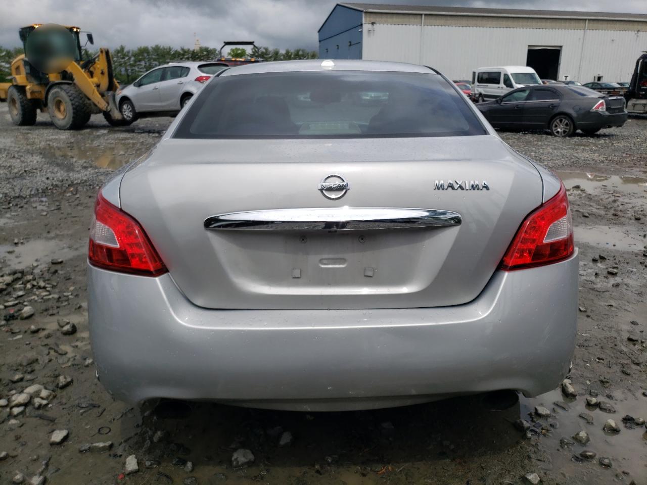 2010 Nissan Maxima - Image 6