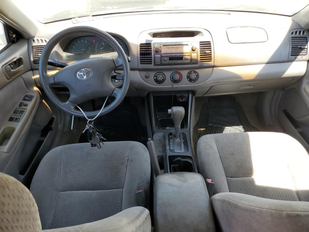 2003 Toyota Camry Le VIN: 4T1BE32K13U643010 Lot: 57192124