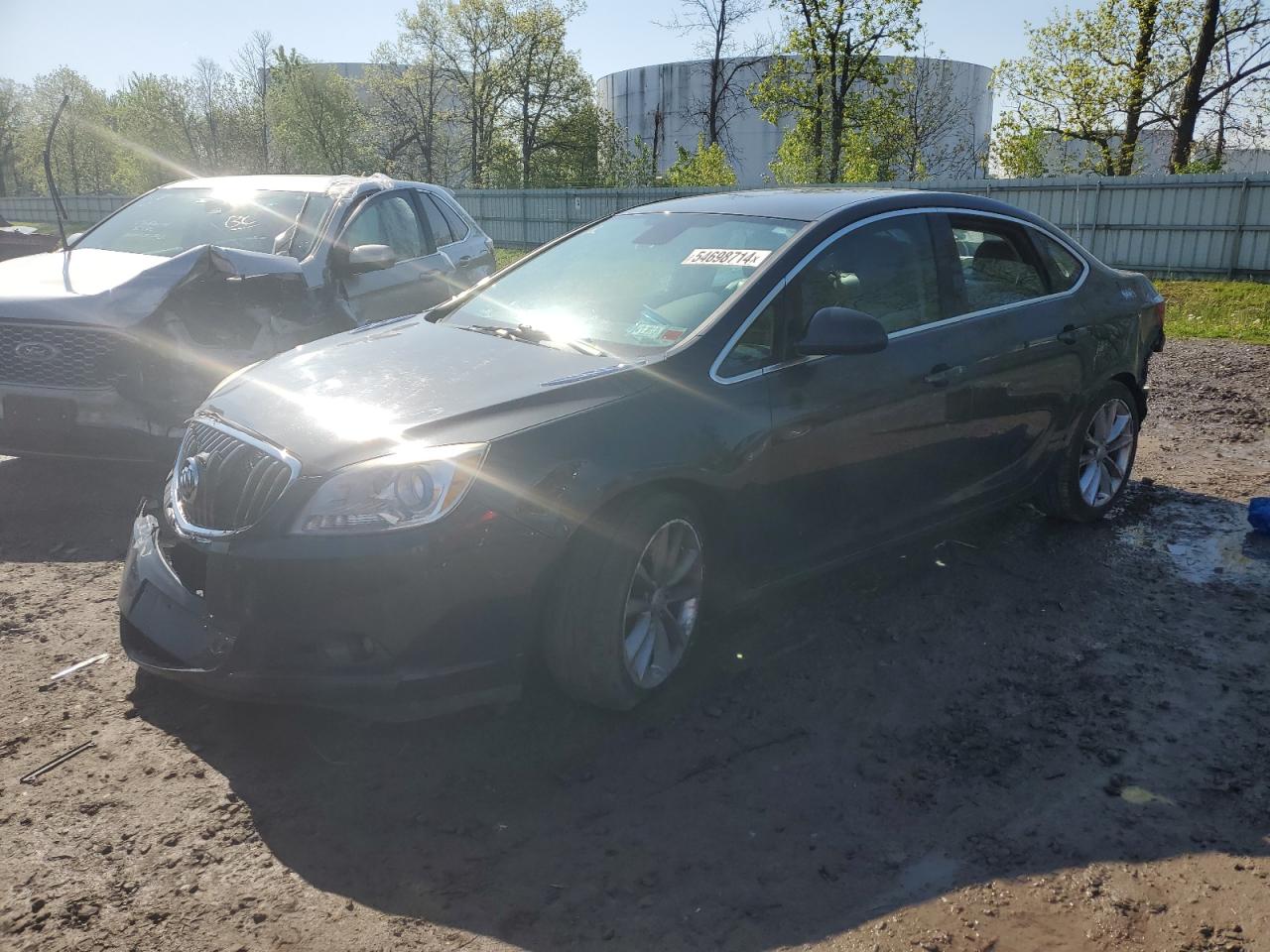 2016 Buick Verano Convenience продається в Central Square, NY - Front End