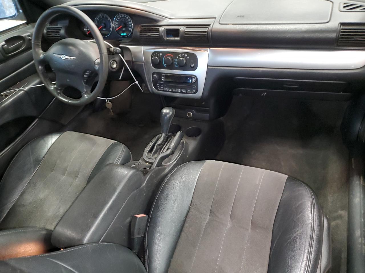 2005 Chrysler Sebring - Image 8