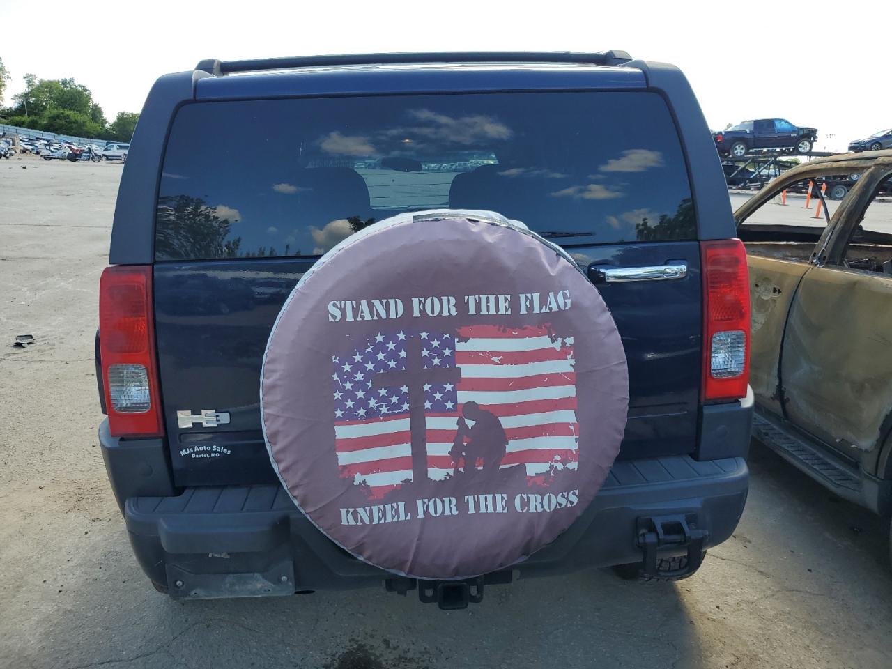 2008 Hummer H3 VIN: 5GTEN13E688117236 Lot: 56643064