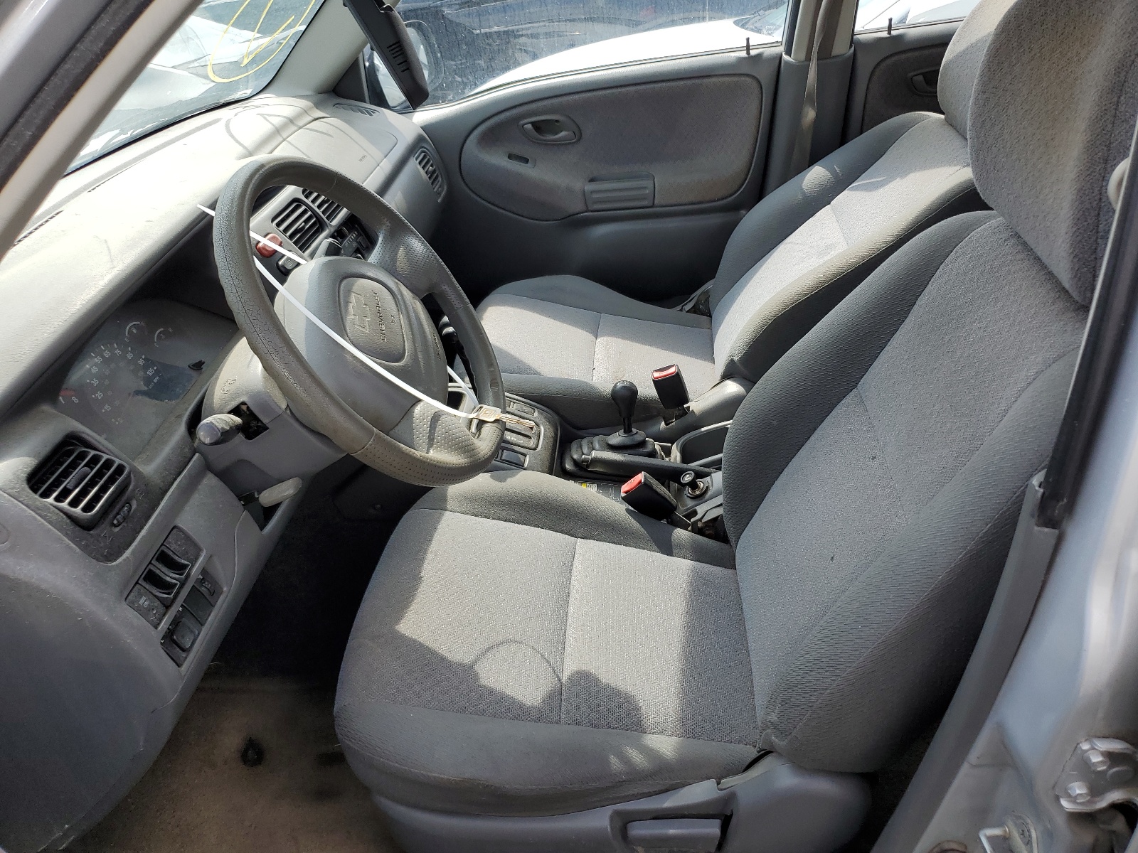 2CNBJ13CXX6923049 1999 Chevrolet Tracker