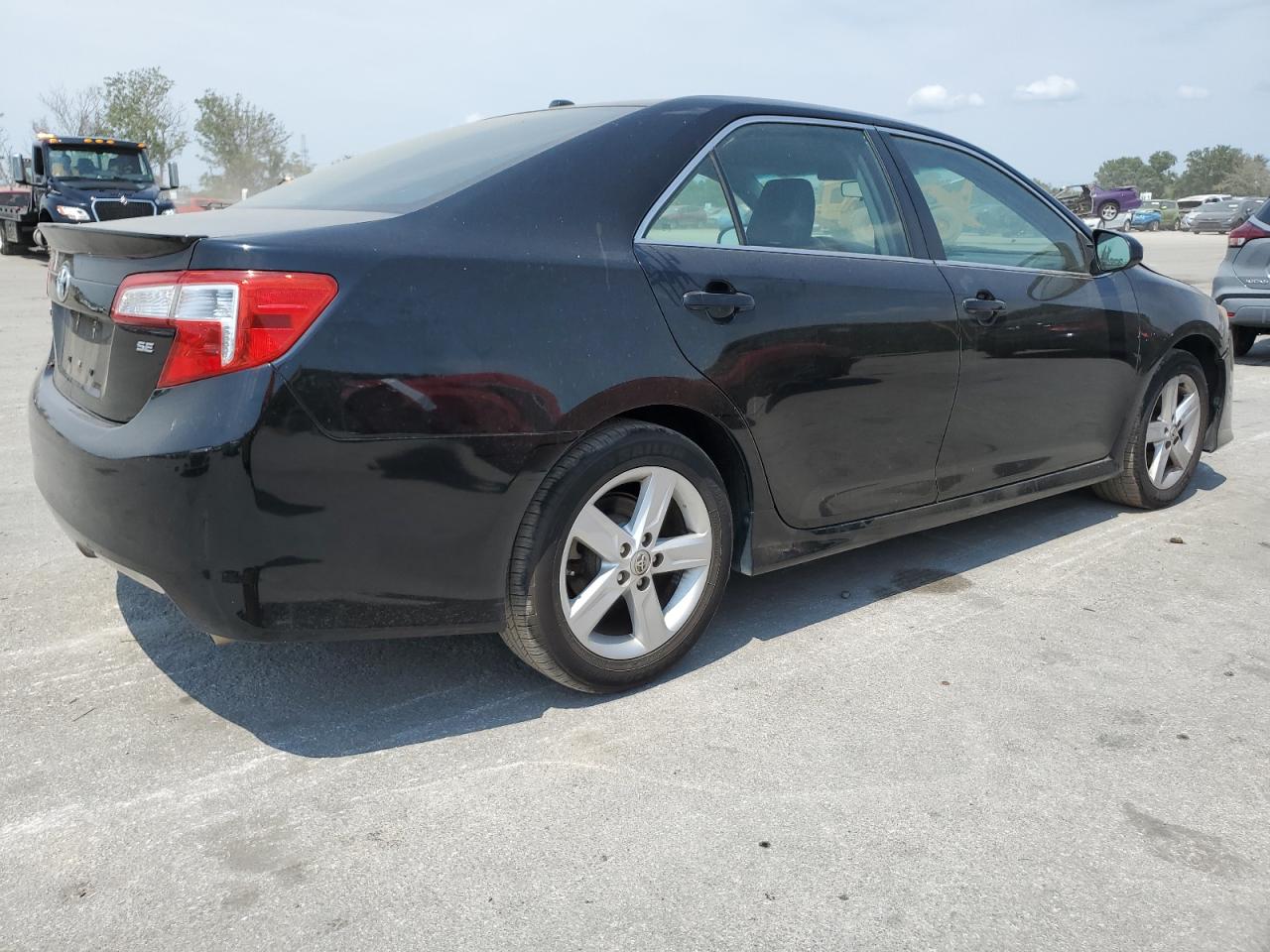 2014 Toyota Camry - Image 3