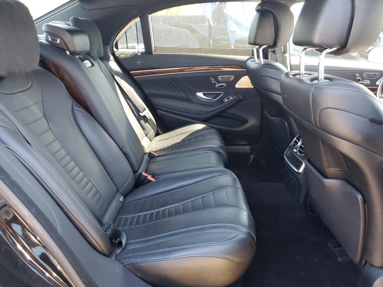 2015 Mercedes-Benz S 550 4Matic VIN: WDDUG8FBXFA156141 Lot: 57049824