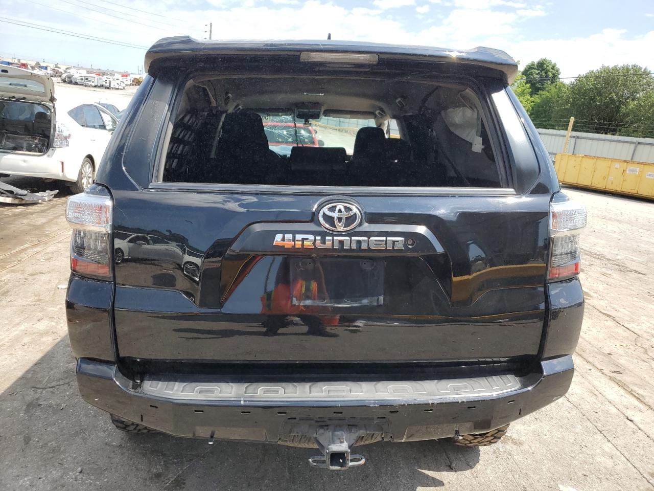 JTEBU5JR5K5670913 2019 Toyota 4Runner Sr5