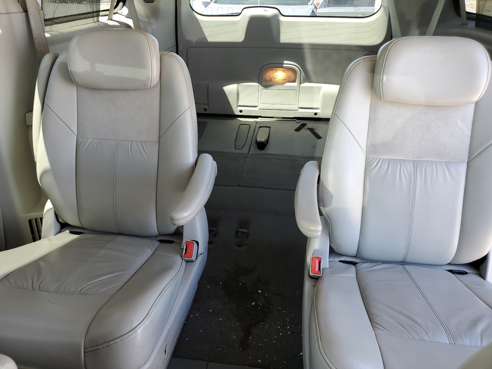 2A8HR64X88R661546 2008 Chrysler Town & Country Limited