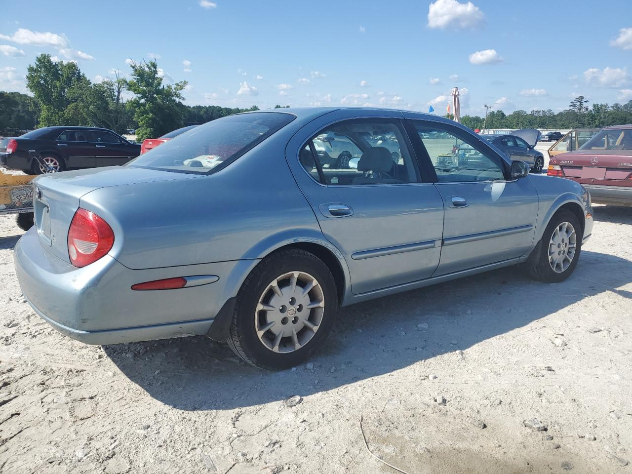 JN1CA31D11T619903 2001 Nissan Maxima Gxe