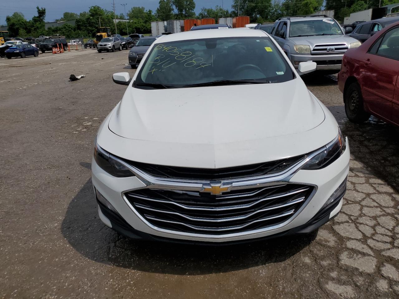 2021 Chevrolet Malibu - Image 5