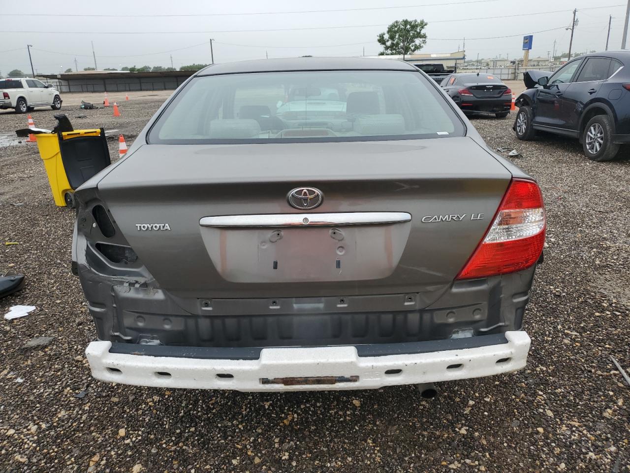 2004 Toyota Camry Le VIN: 4T1BE30K84U841748 Lot: 54556154