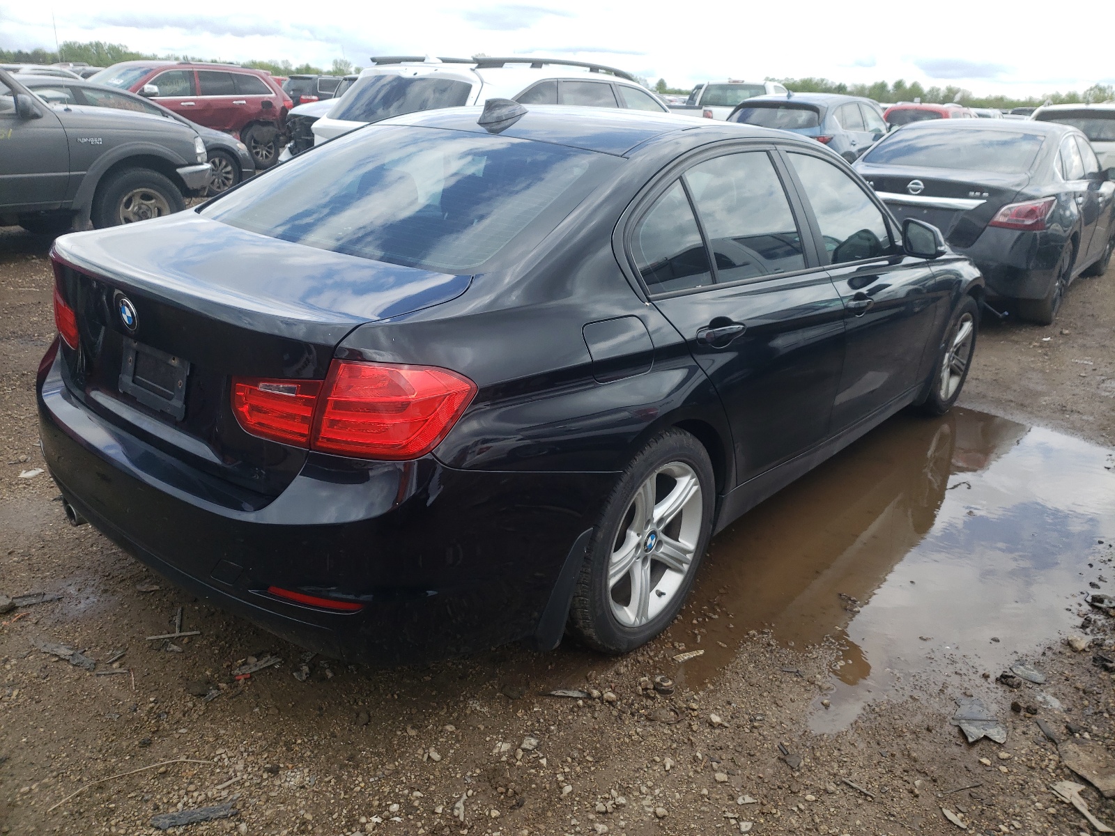 2013 BMW 328 Xi Sulev vin: WBA3B5G50DNS02848