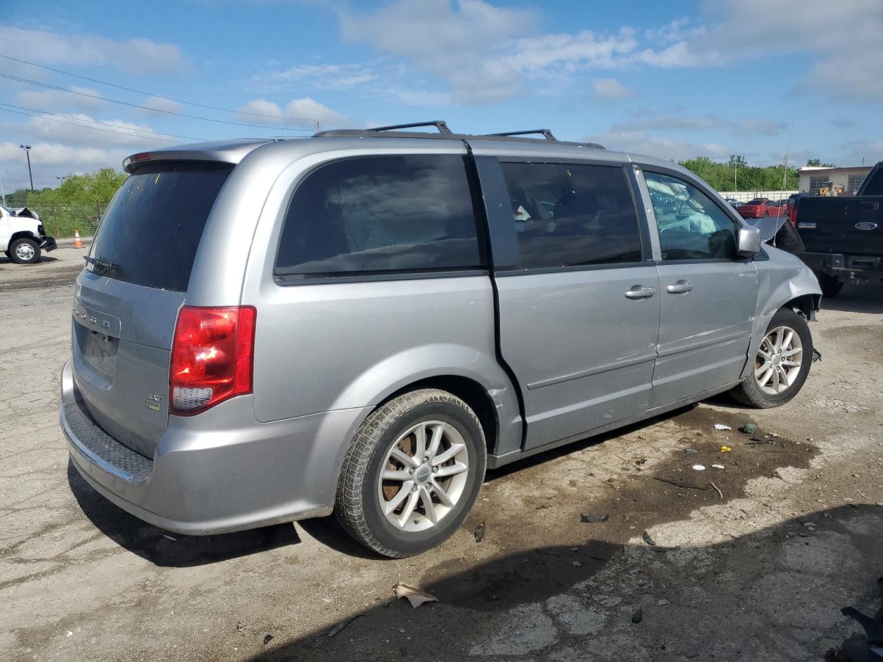 2014 Dodge Caravan - Image 3