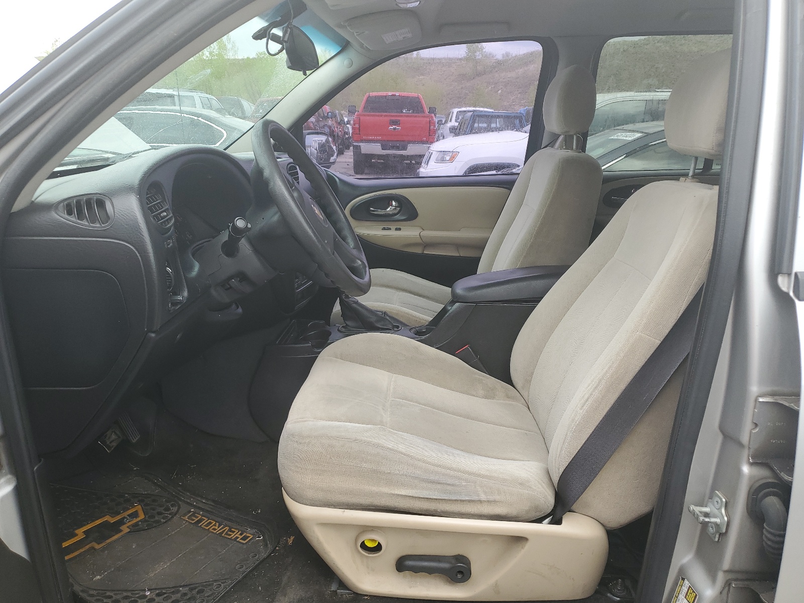 1GNDT13SX52238307 2005 Chevrolet Trailblazer Ls