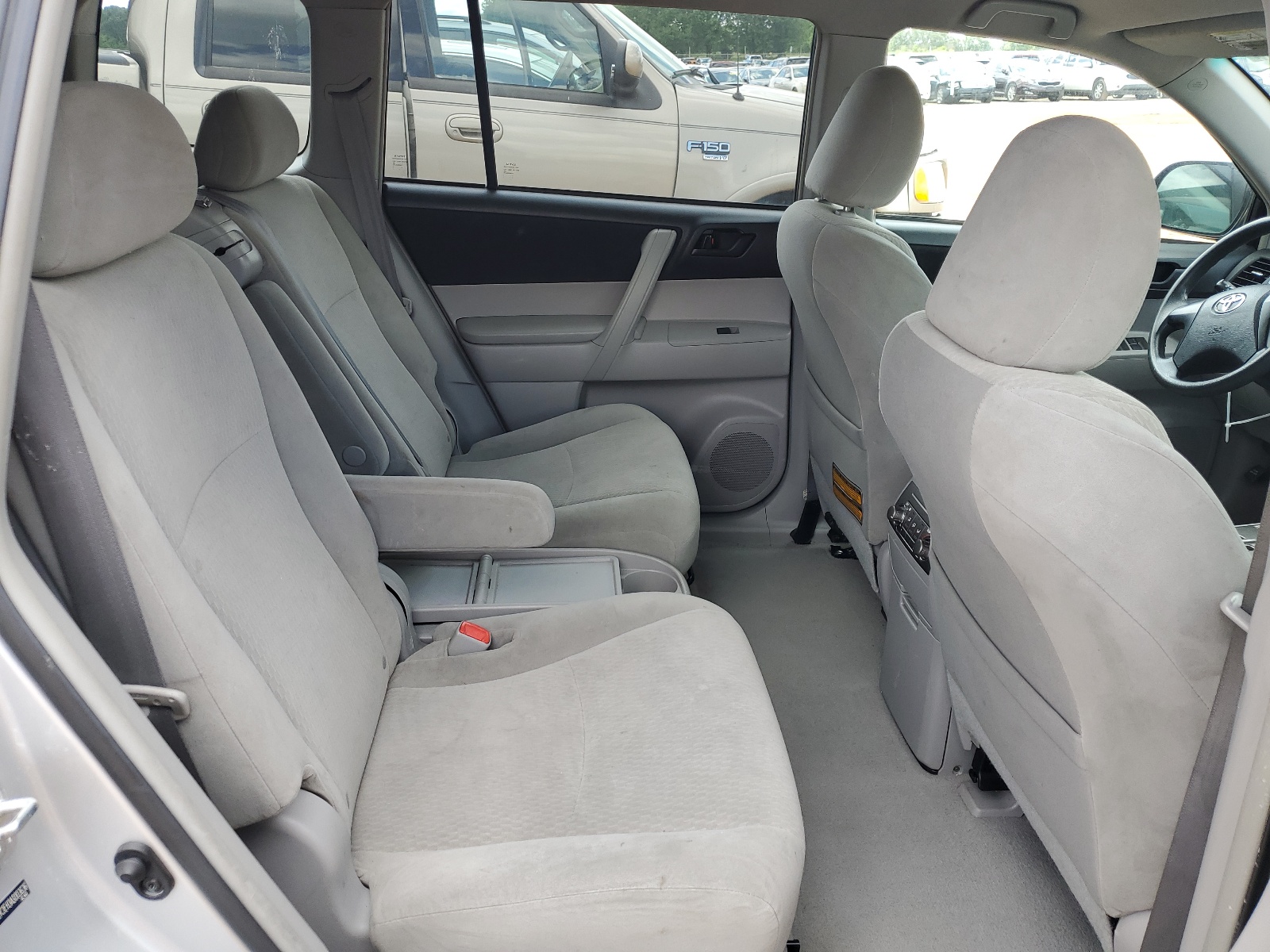 5TDZK3EH3AS003636 2010 Toyota Highlander