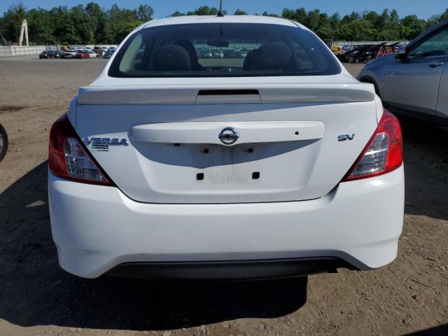  NISSAN VERSA 2019 Білий