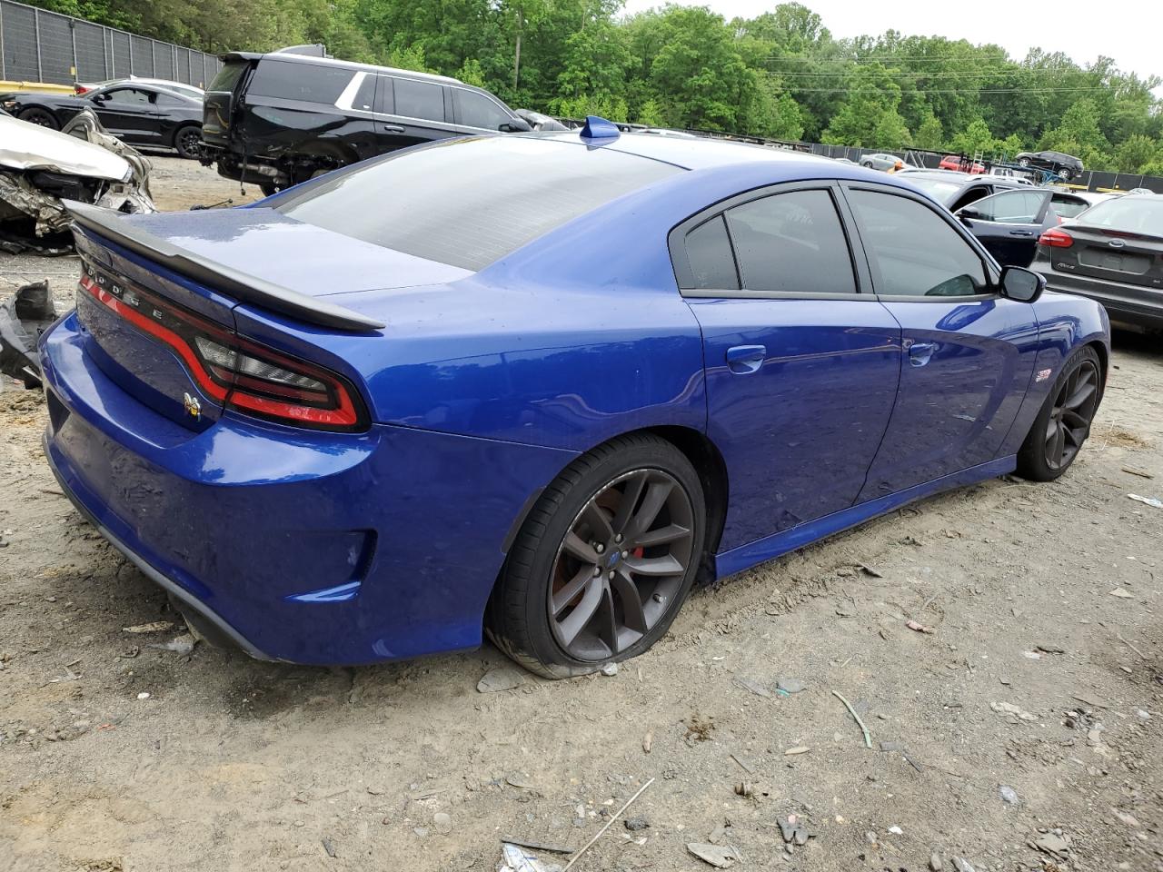 VIN 2C3CDXGJ8KH599743 2019 DODGE CHARGER no.3