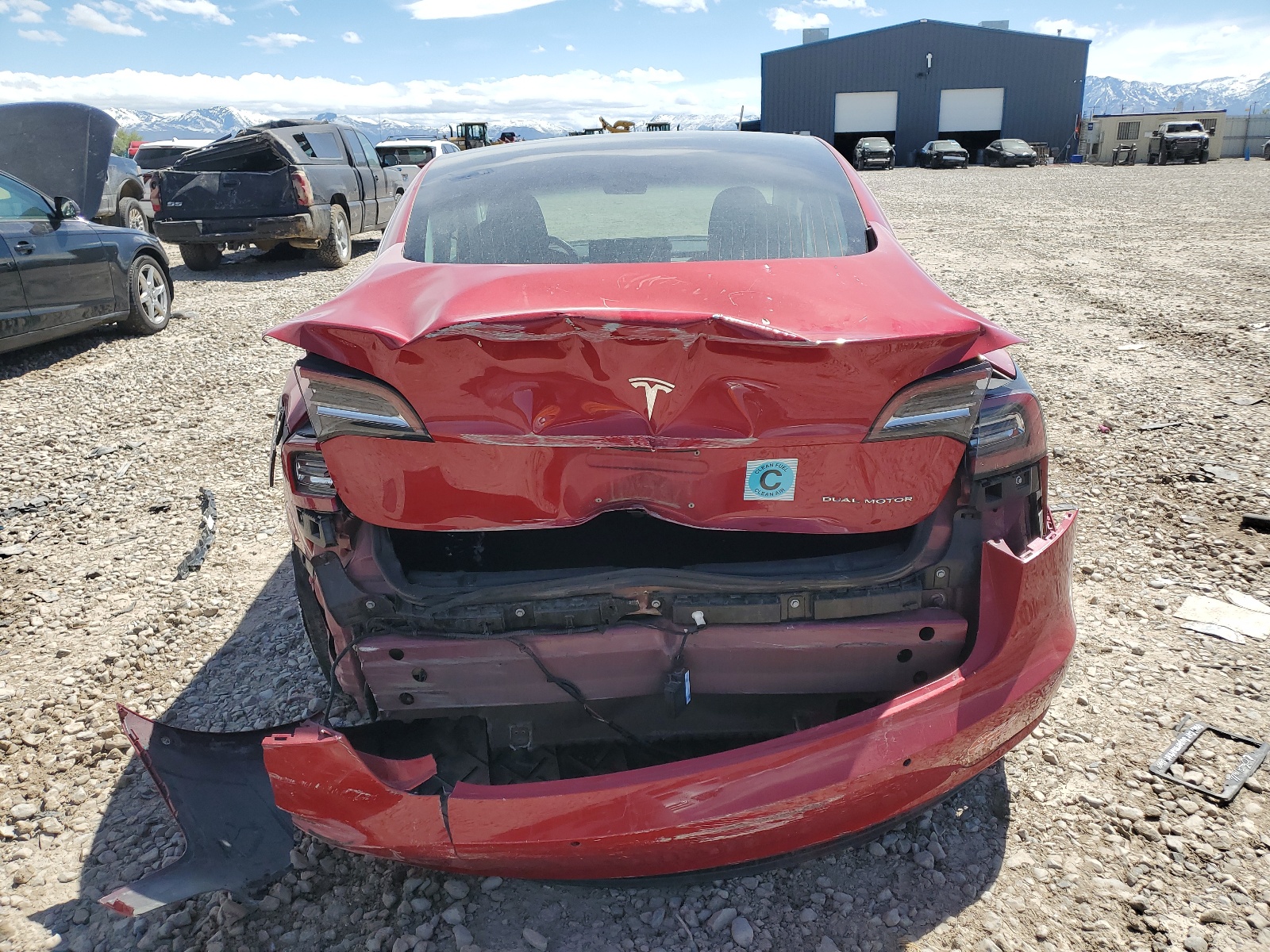 5YJ3E1EB5JF104811 2018 Tesla Model 3