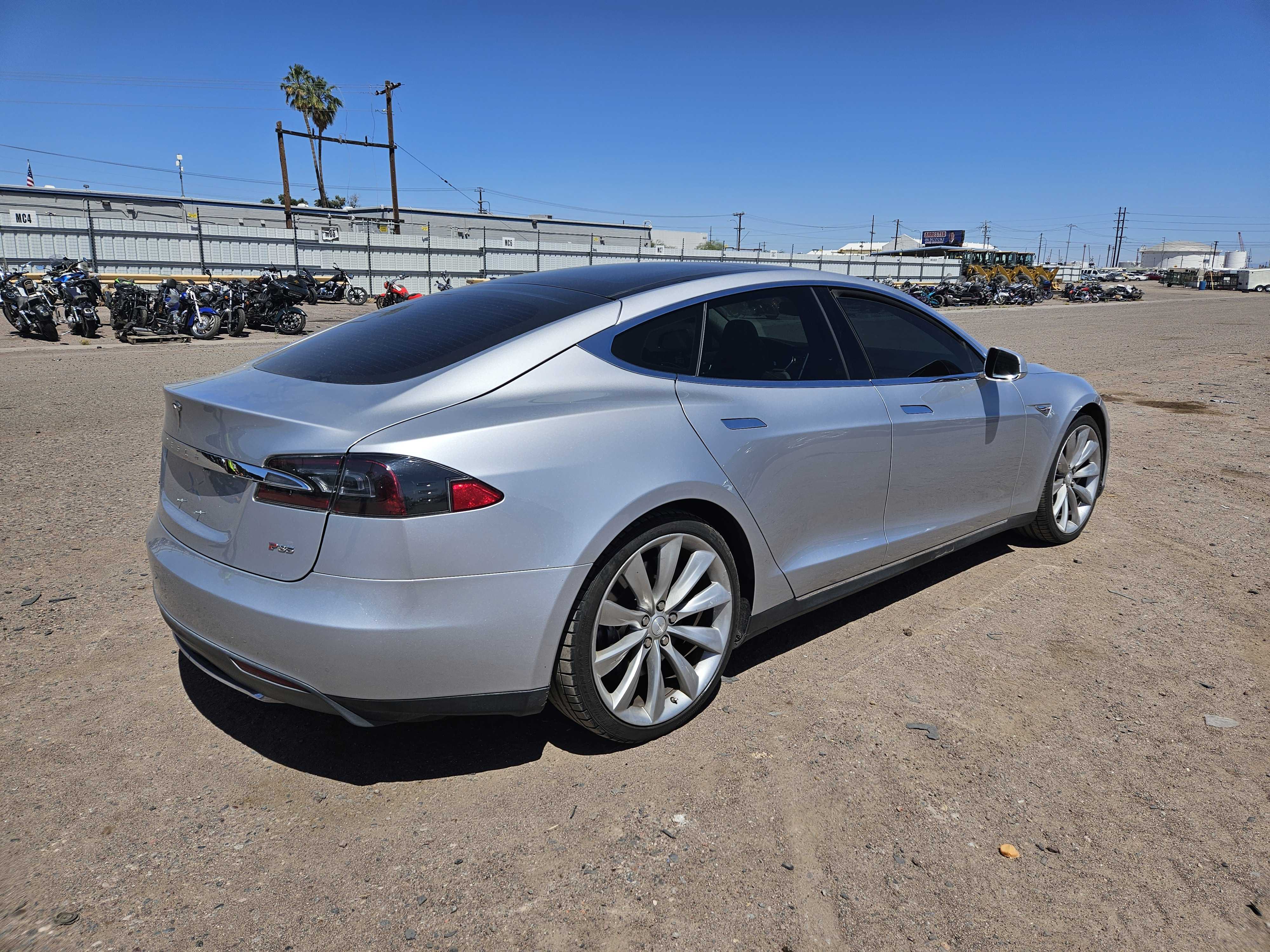 2013 Tesla Model S vin: 5YJSA1CP3DFP20002