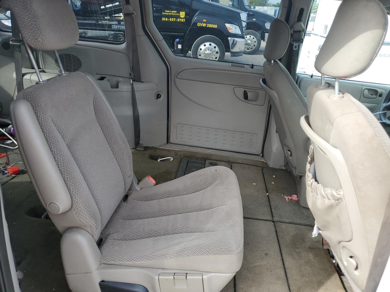 2006 Chrysler Town & Country Lx VIN: 1A4GP44R66B568657 Lot: 57105834