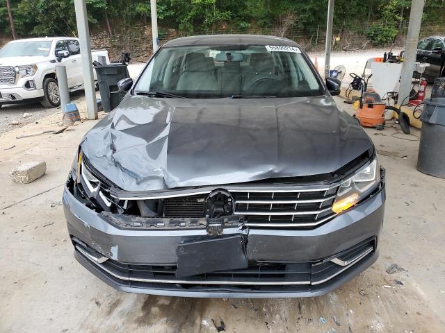  VOLKSWAGEN PASSAT 2017 Szary