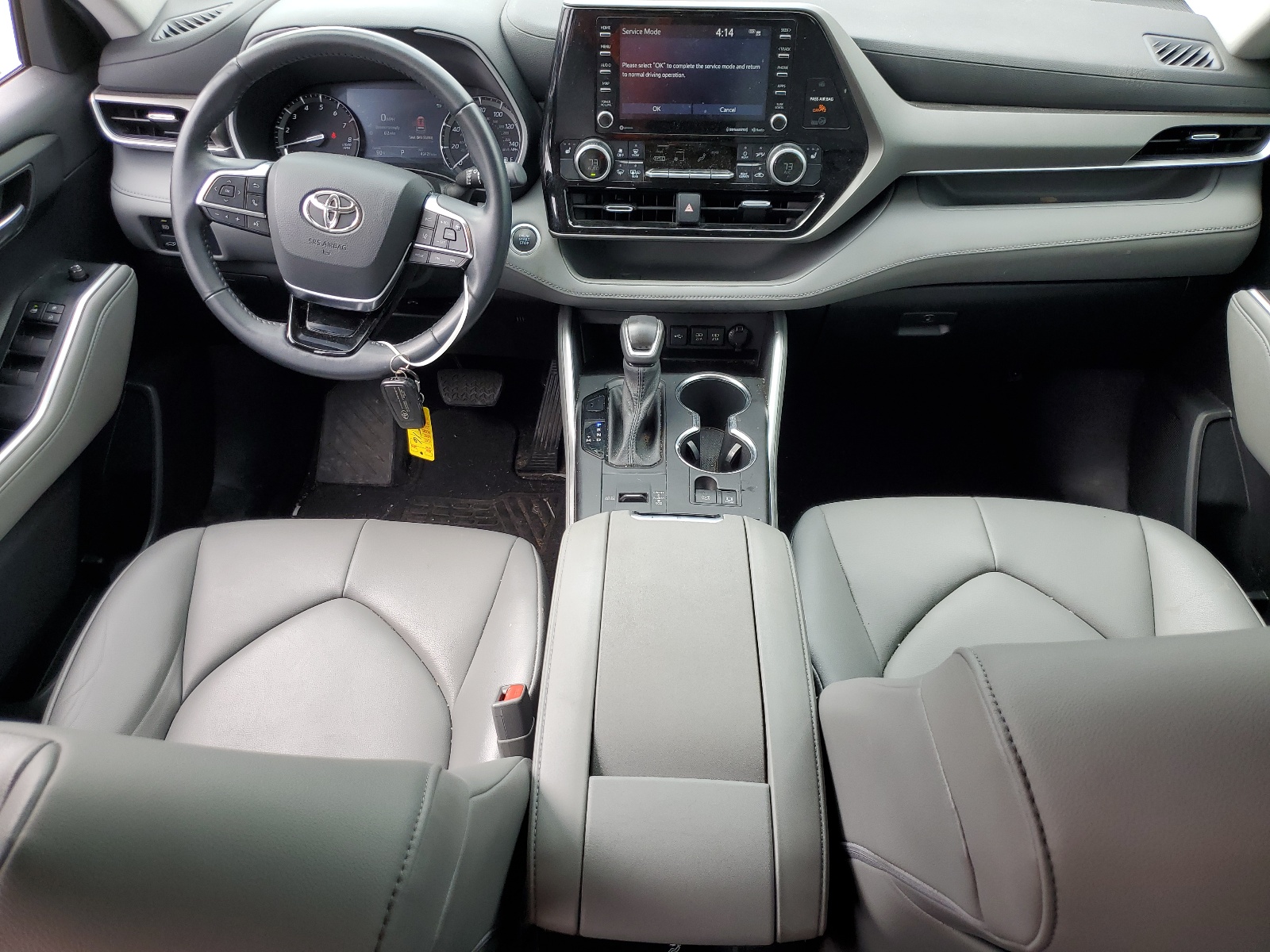 5TDGZRAHXMS062778 2021 Toyota Highlander Xle