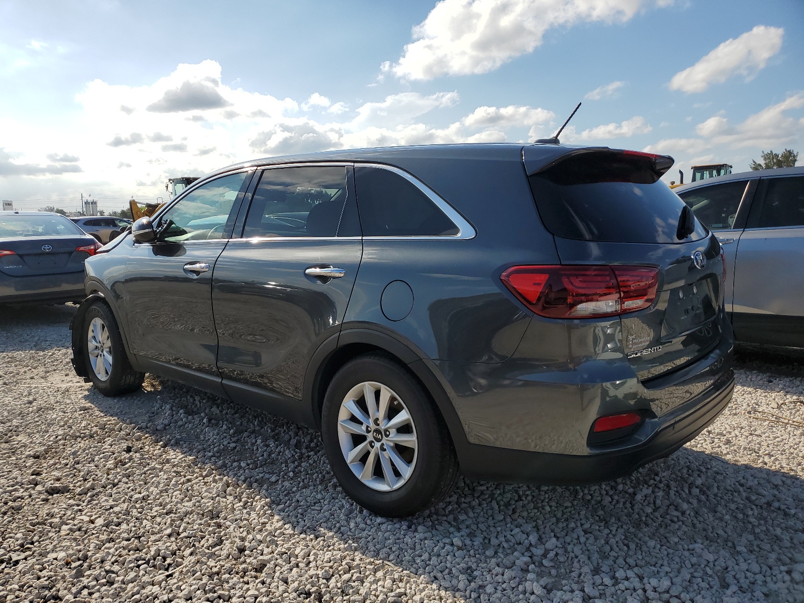 2020 Kia Sorento L vin: 5XYPG4A3XLG653220