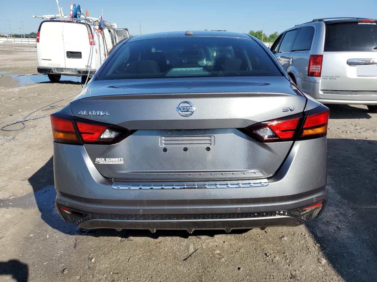 2021 Nissan Altima - Image 6