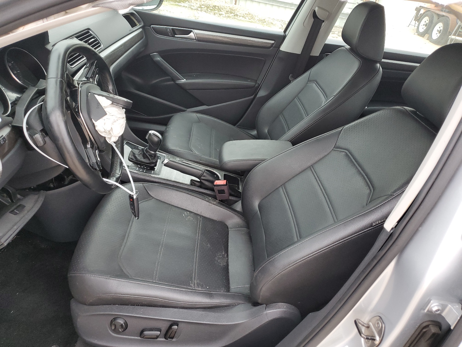 1VWGT7A33HC076391 2017 Volkswagen Passat Se