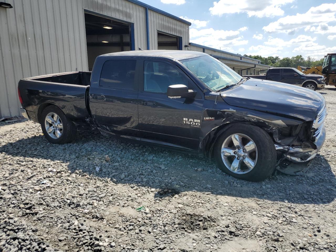 2019 RAM 1500 - Image 4