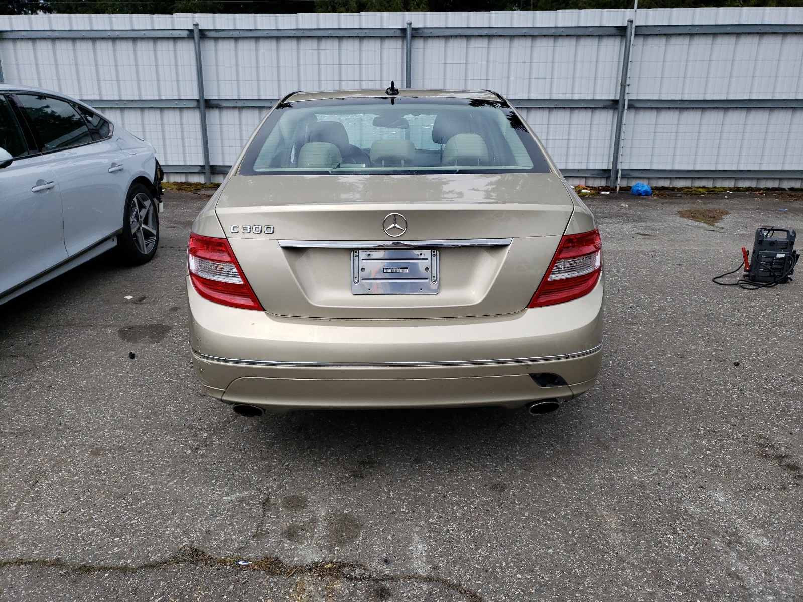 WDDGF5EB0AF415456 2010 Mercedes-Benz C 300