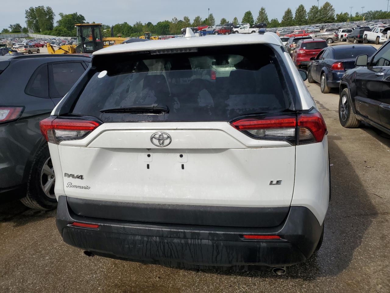 2T3H1RFV7MW135887 2021 Toyota Rav4 Le