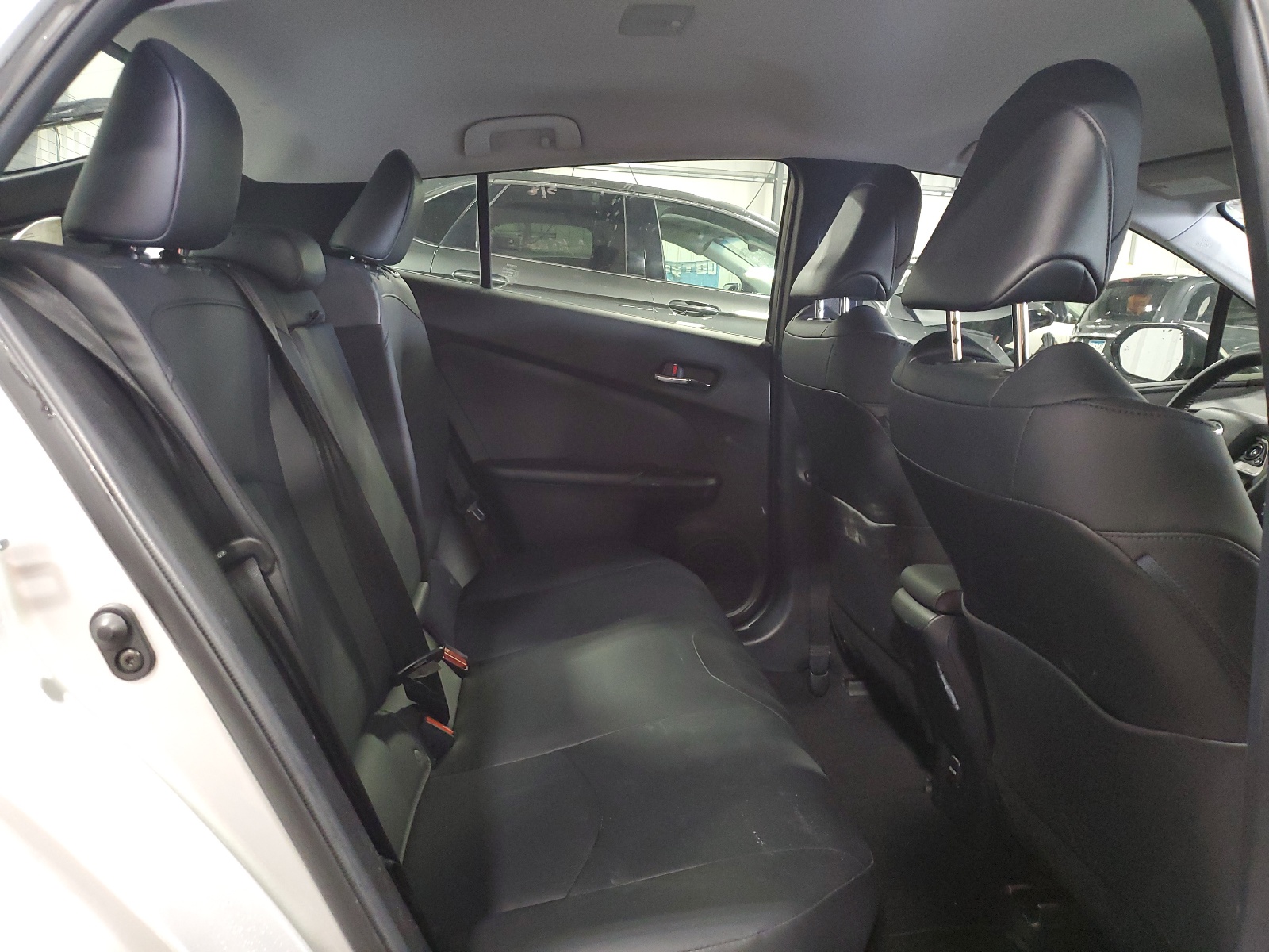 JTDKARFU0J3064186 2018 Toyota Prius