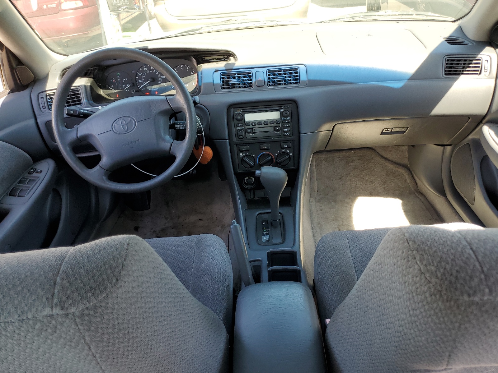 JT2BG22KXY0428581 2000 Toyota Camry Ce