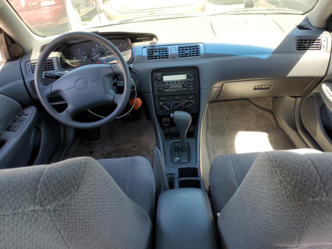 2000 Toyota Camry Ce VIN: JT2BG22KXY0428581 Lot: 56721064