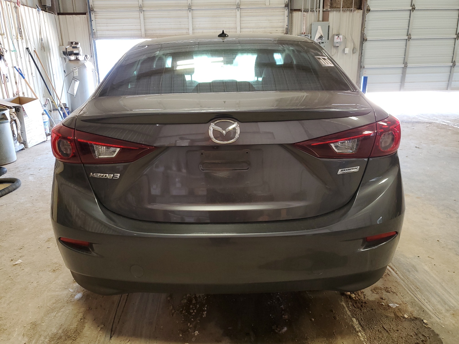 3MZBN1V39JM185731 2018 Mazda 3 Touring