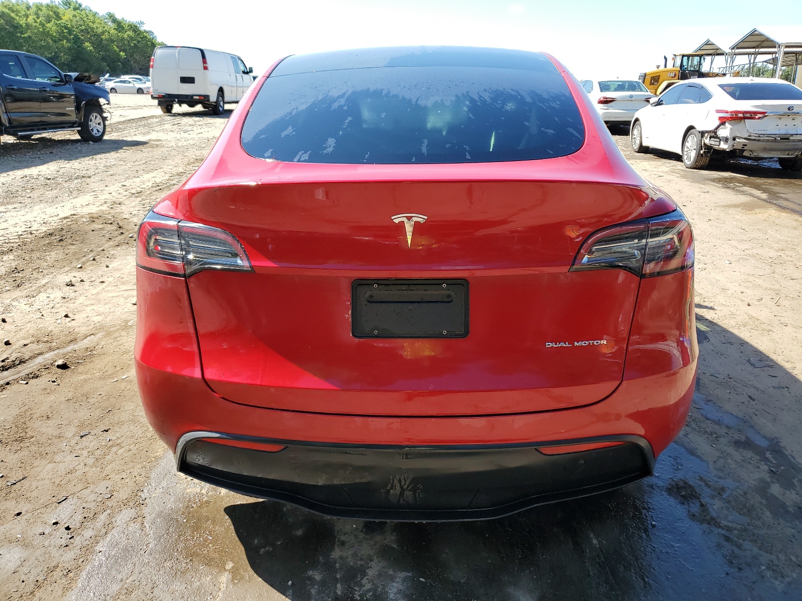 2023 Tesla Model Y vin: 7SAYGDEE5PA050284