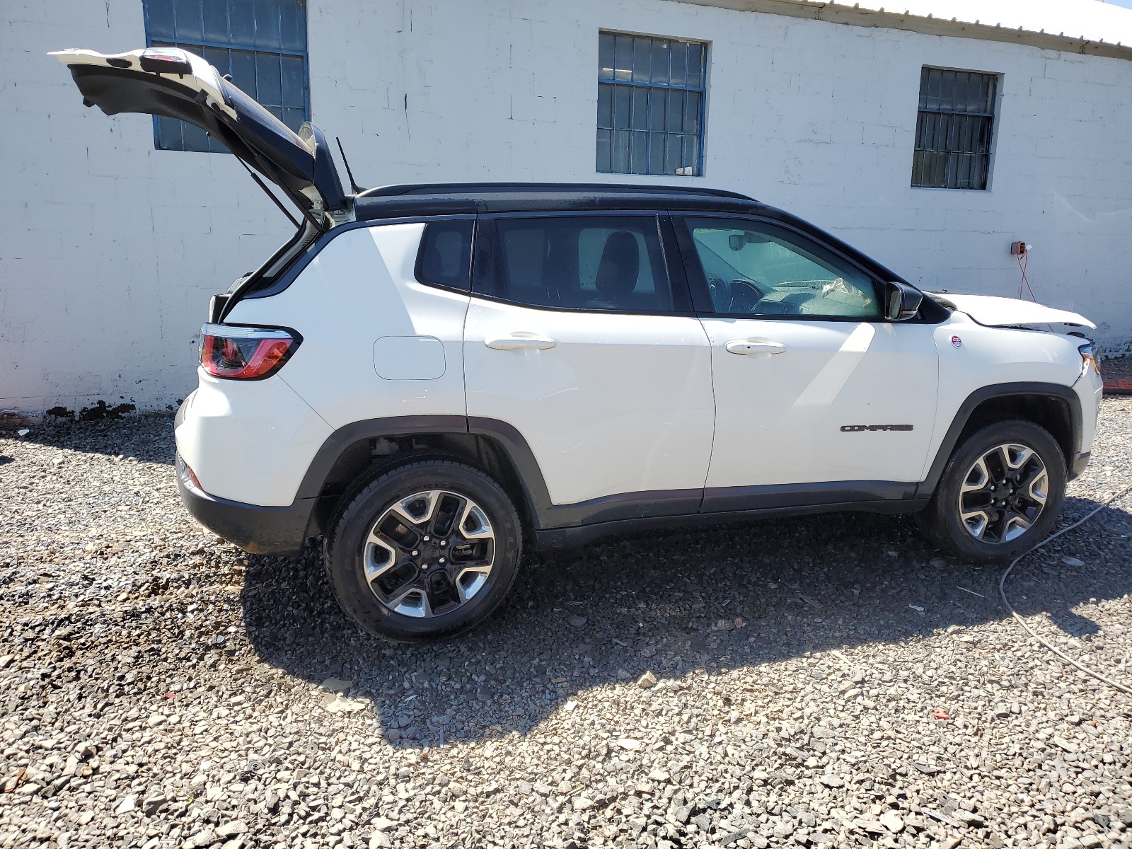 2017 Jeep Compass Trailhawk vin: 3C4NJDDB8HT665359