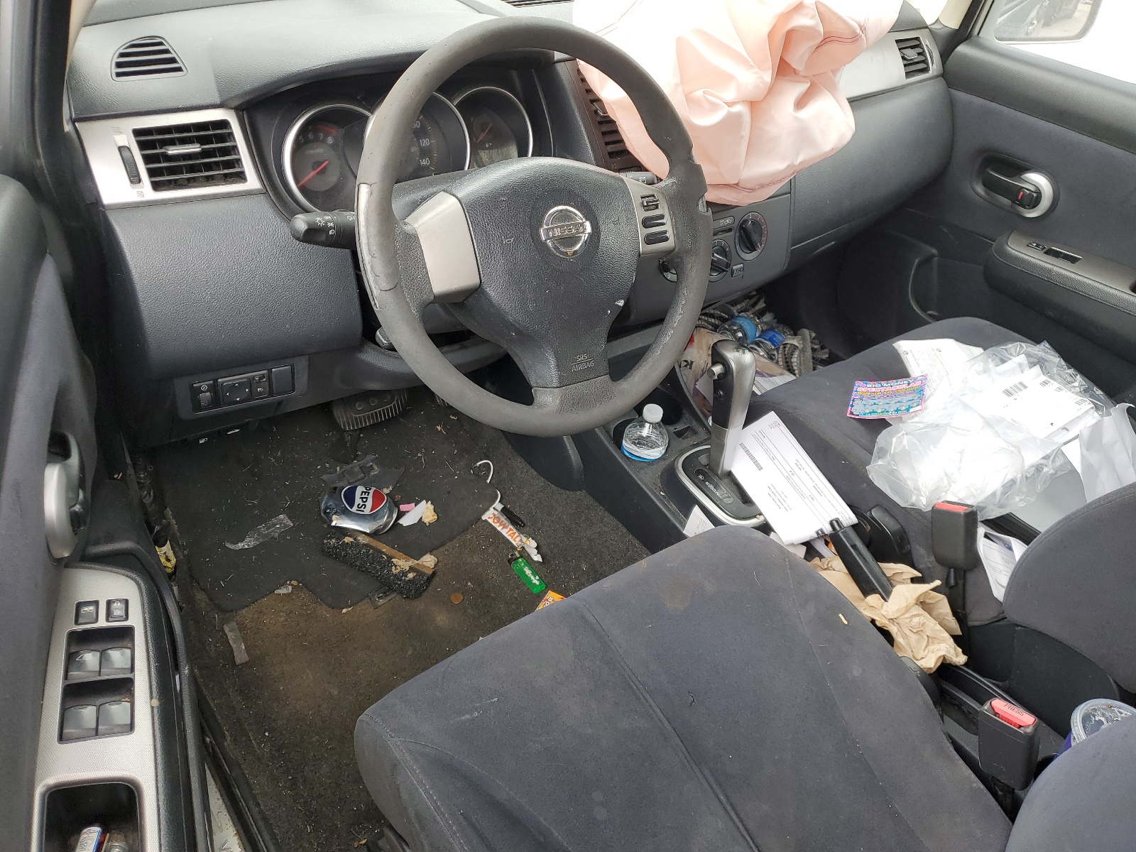 3N1BC13E38L404022 2008 Nissan Versa S